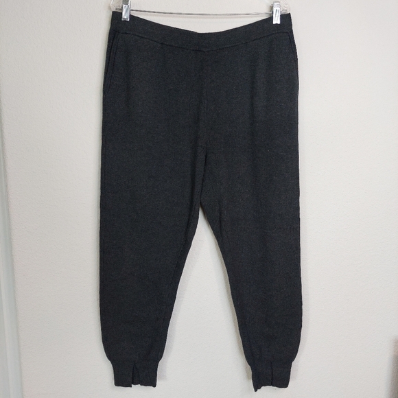 Chico’s Zenergy Cotton Cashmere Blend Split Front Jogger Size Meduim NWOT - Picture 1 of 9